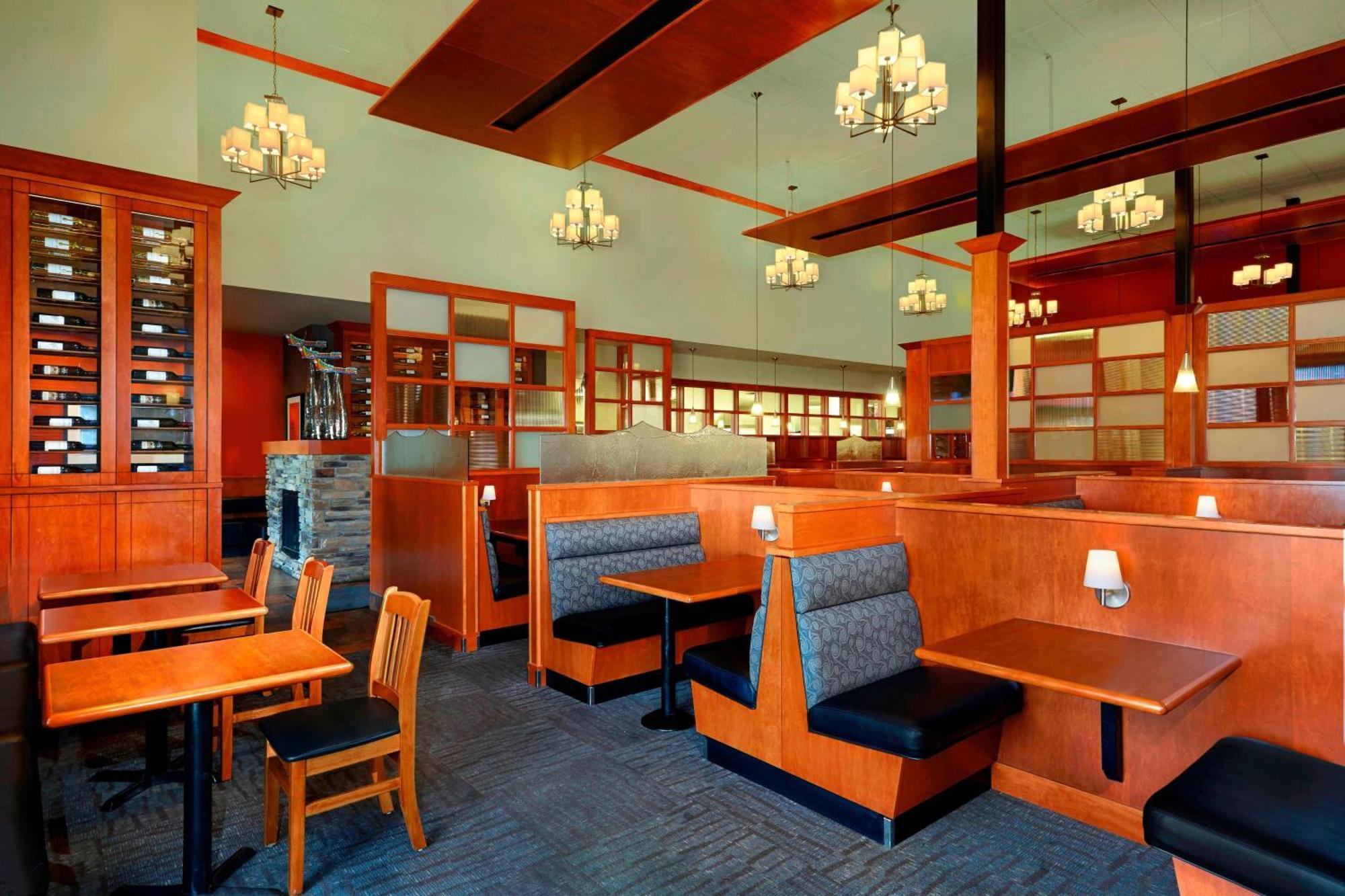 Four Points By Sheraton Edmonton Gateway Eksteriør bilde